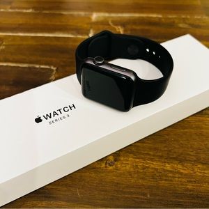 Apple Watch Series 3 42mm Space Gray Aluminum Black Sport (GPS) Model A1859
